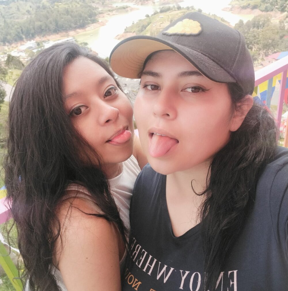 Lincy_and_hanna Chatroom