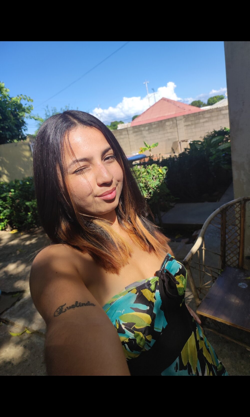 Linda_Dadhe Chatroom