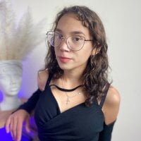 LisaAison Chatroom