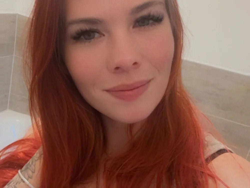 LisaLuxx Chatroom