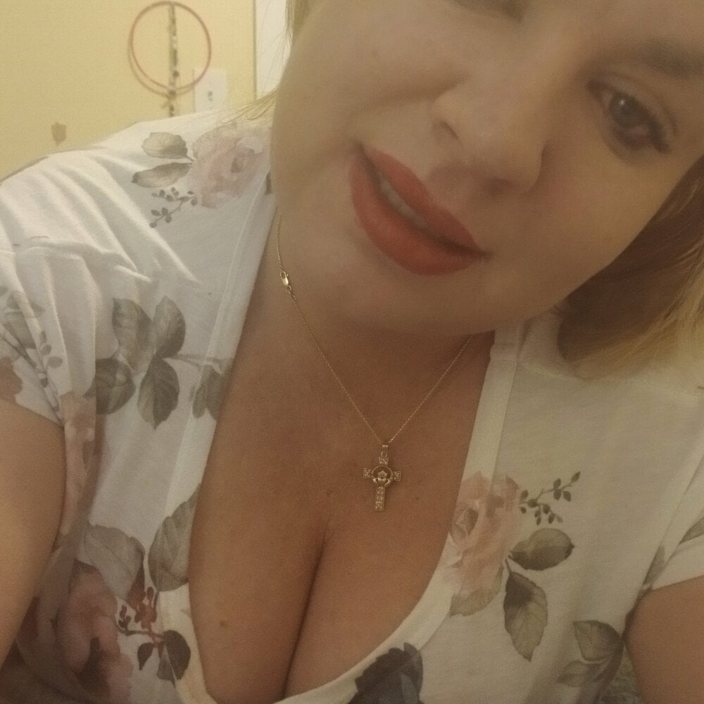 LisaMillerx Chatroom