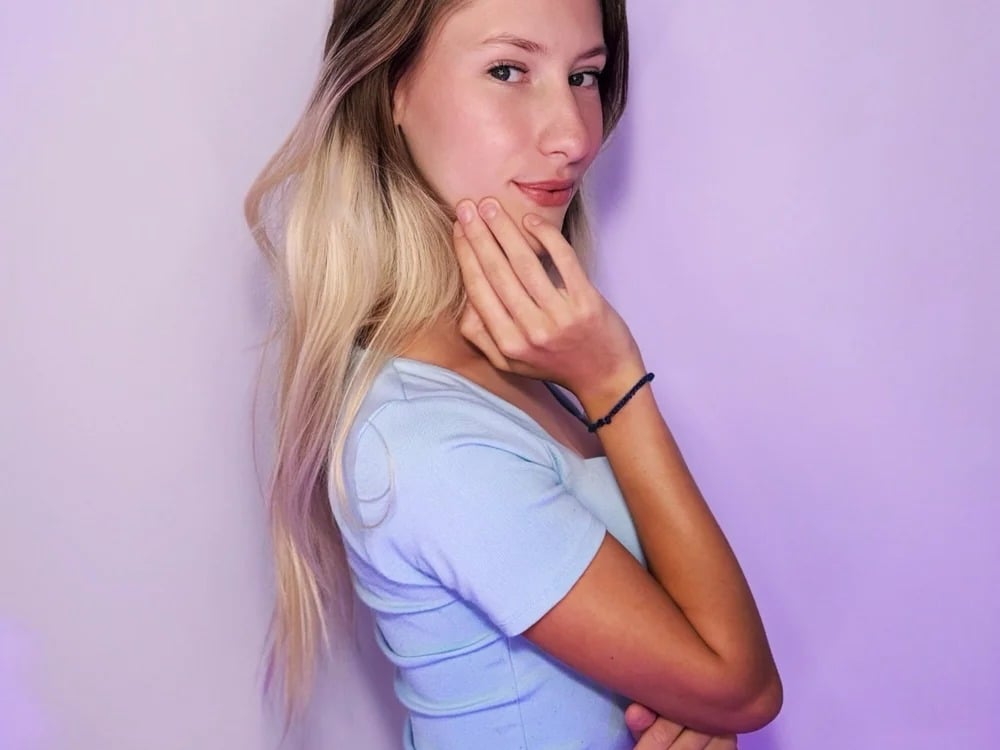 Lisa_Bunny Chatroom