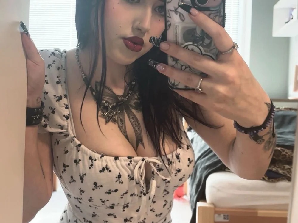 Lisa_Daiyne Chatroom