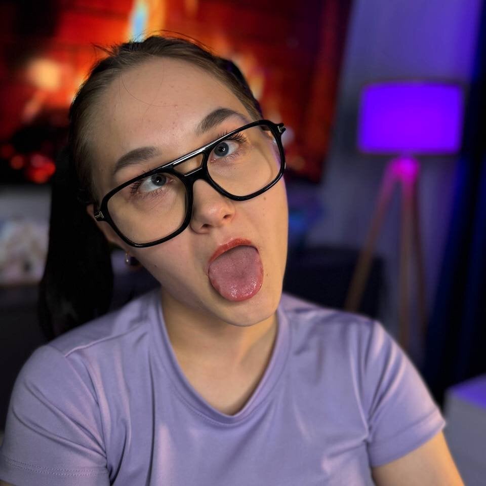 LittLe__HaPPineSs Chatroom
