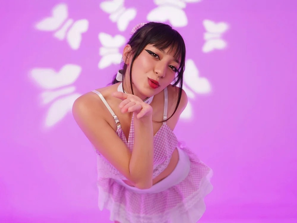 Little_emy_ Chatroom