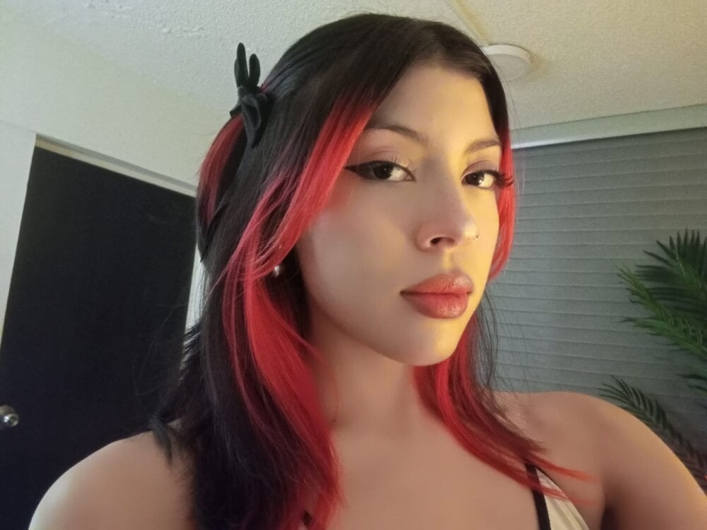 Littlee_venus Chatroom