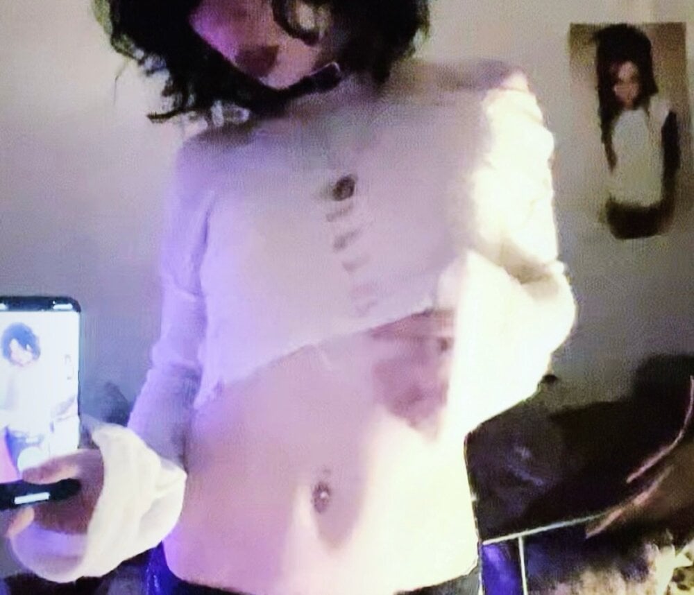 Livingz0m6ie Chatroom