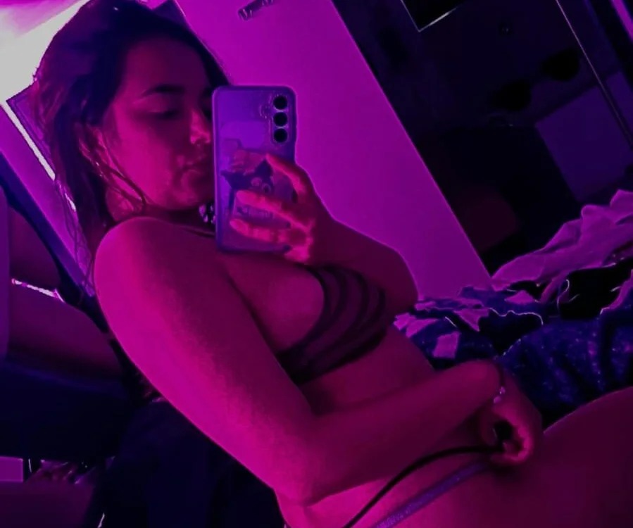 Lizeeth_tay Chatroom