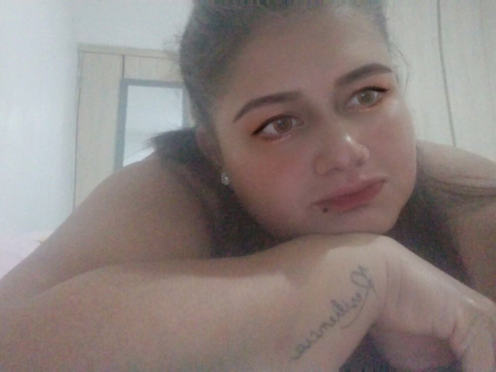 Lizz_Milf Chatroom