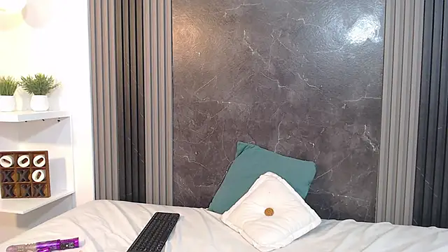 LizzyRay1 Chatroom