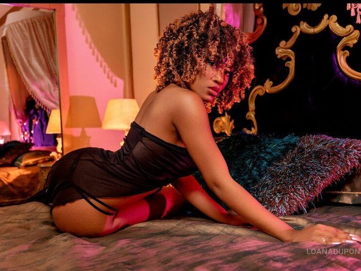 Loana_Dupont Chatroom