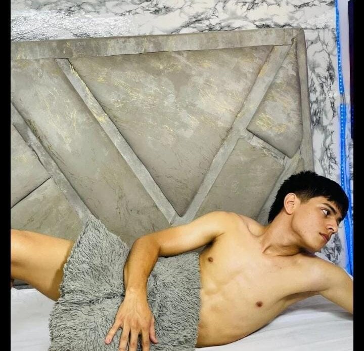 Loganjhonson19 Chatroom