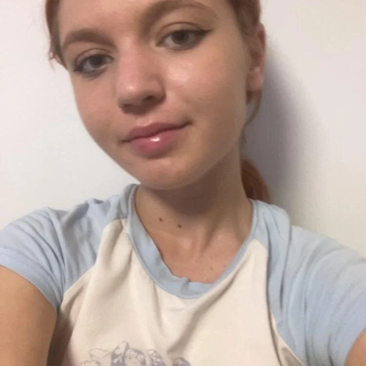 LolaEverly Chatroom