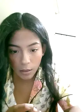 Lola_Lola23 Chatroom