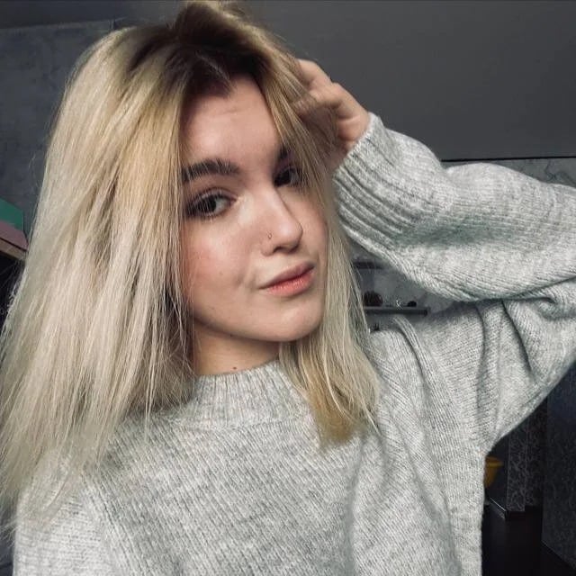 Lola_Lumer Chatroom