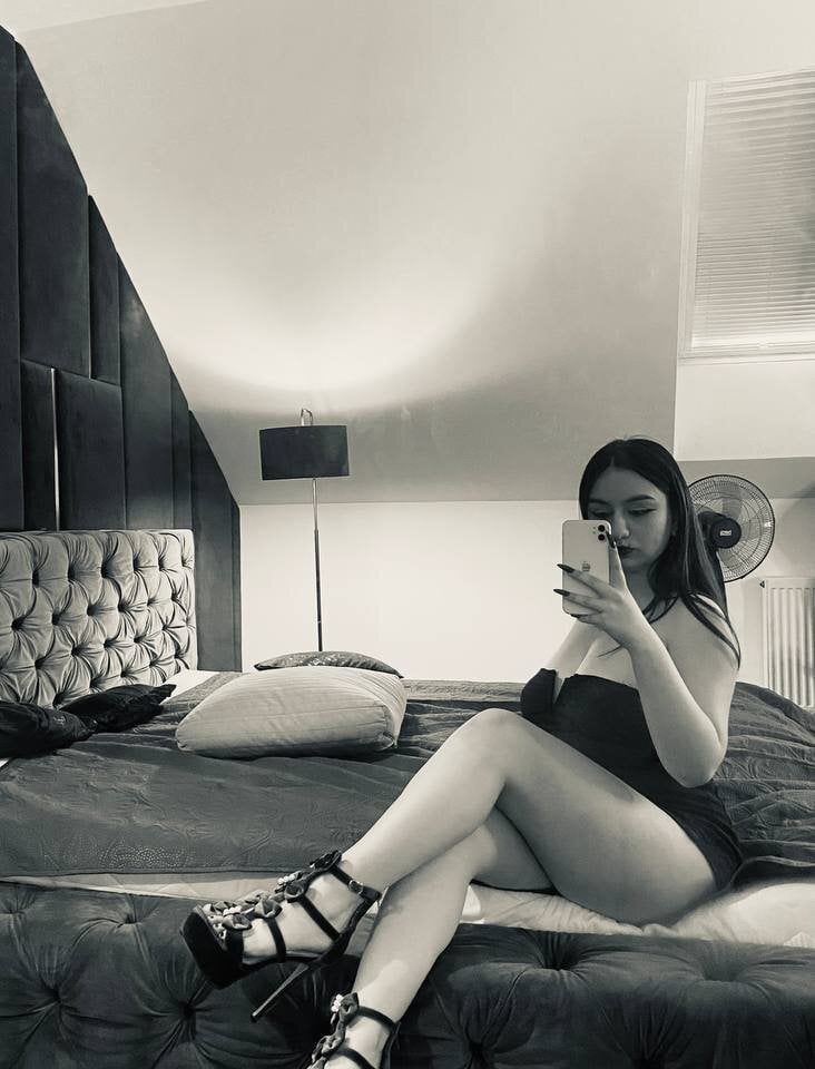 Lola_Sparks Chatroom