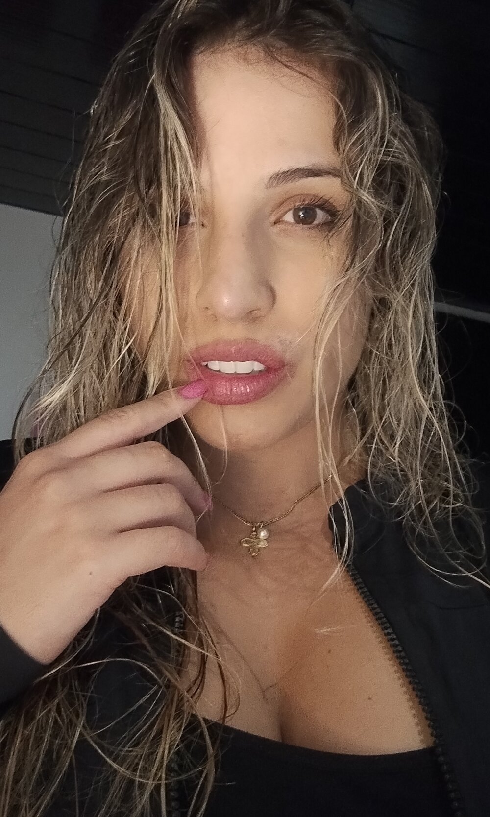 LorysLoira24 Chatroom