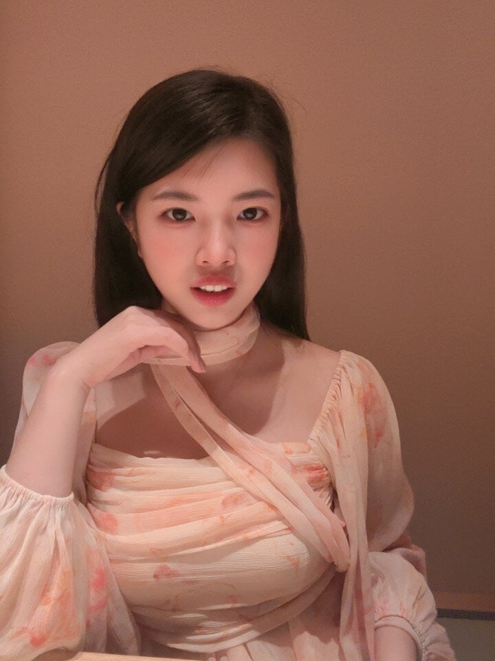 Louise521 Chatroom