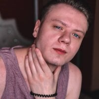 Louiss_Cage Chatroom