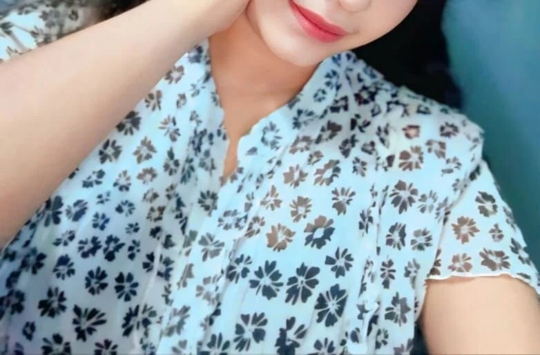 Lovely_Pandey Chatroom