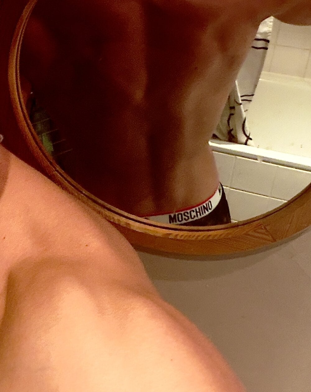 LovesomeBall Chatroom