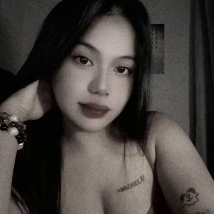 Lovinglyyours_maxine Chatroom