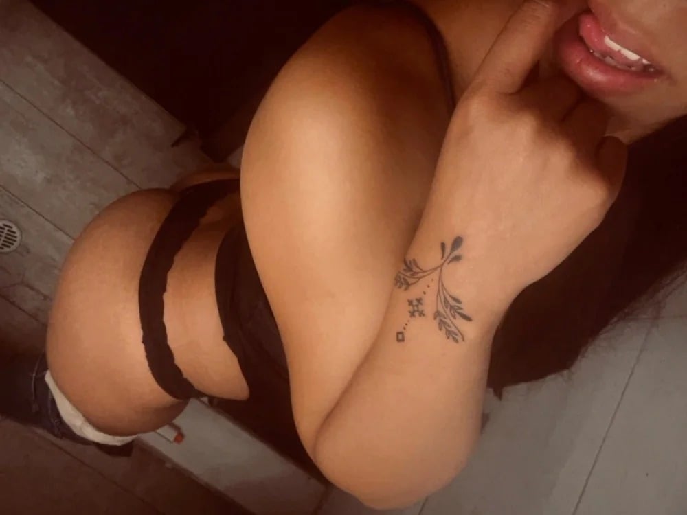 Lu_Cherry1 Chatroom