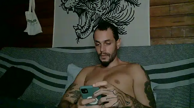 LucaTattedGuy Chatroom