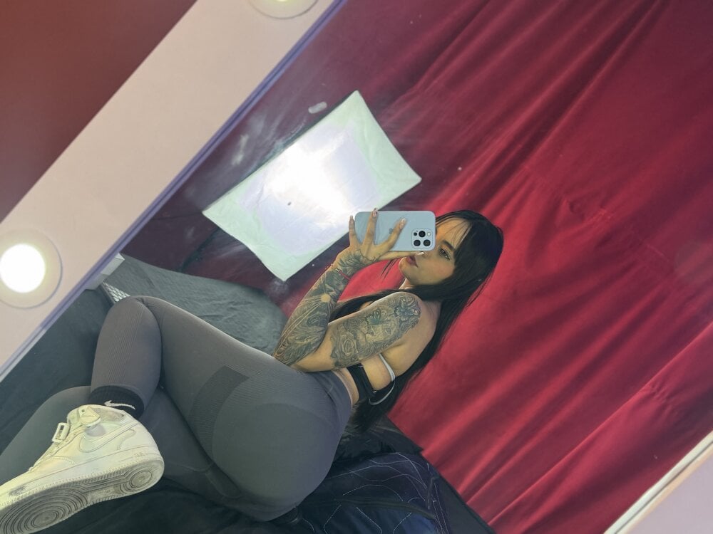 Luci_cam Chatroom
