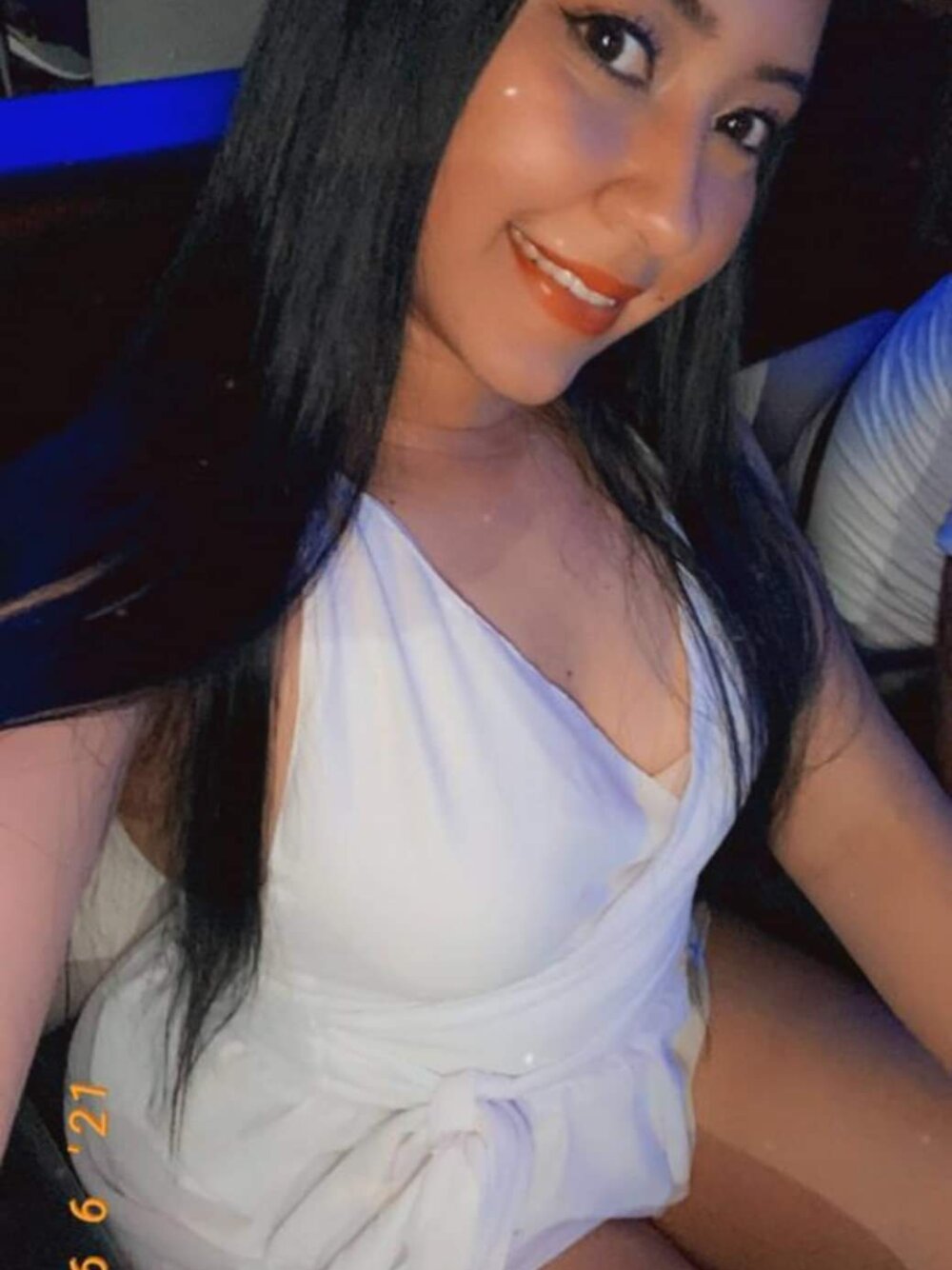 LuciaTomson Chatroom