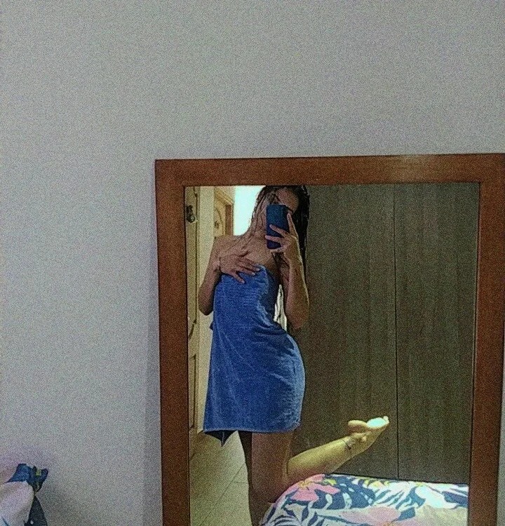 Lucia_Nowell Chatroom