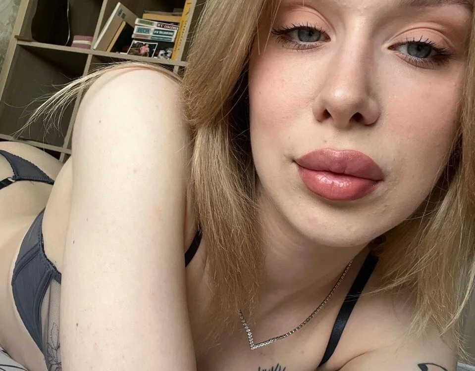 Lucia_wow Chatroom