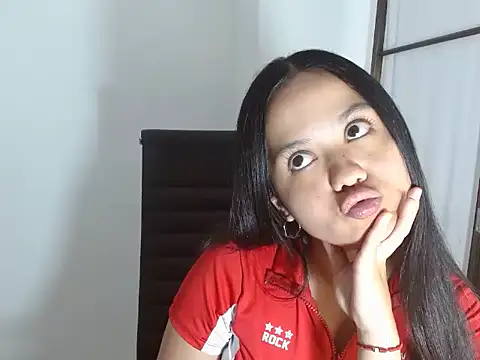 LucyRose8 Chatroom