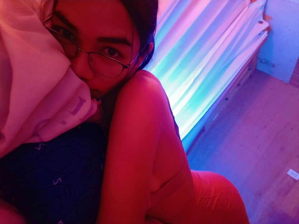 Lucy_JessaXxx Chatroom