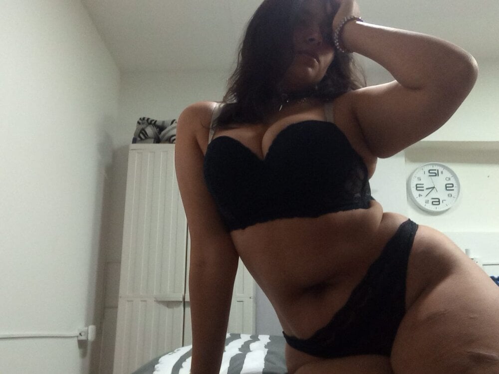 Lucy_miiller Chatroom
