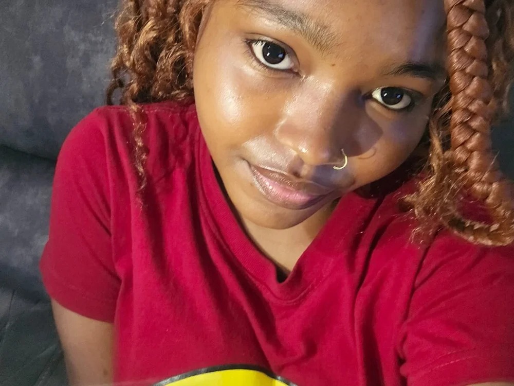 Lucydiva33 Chatroom