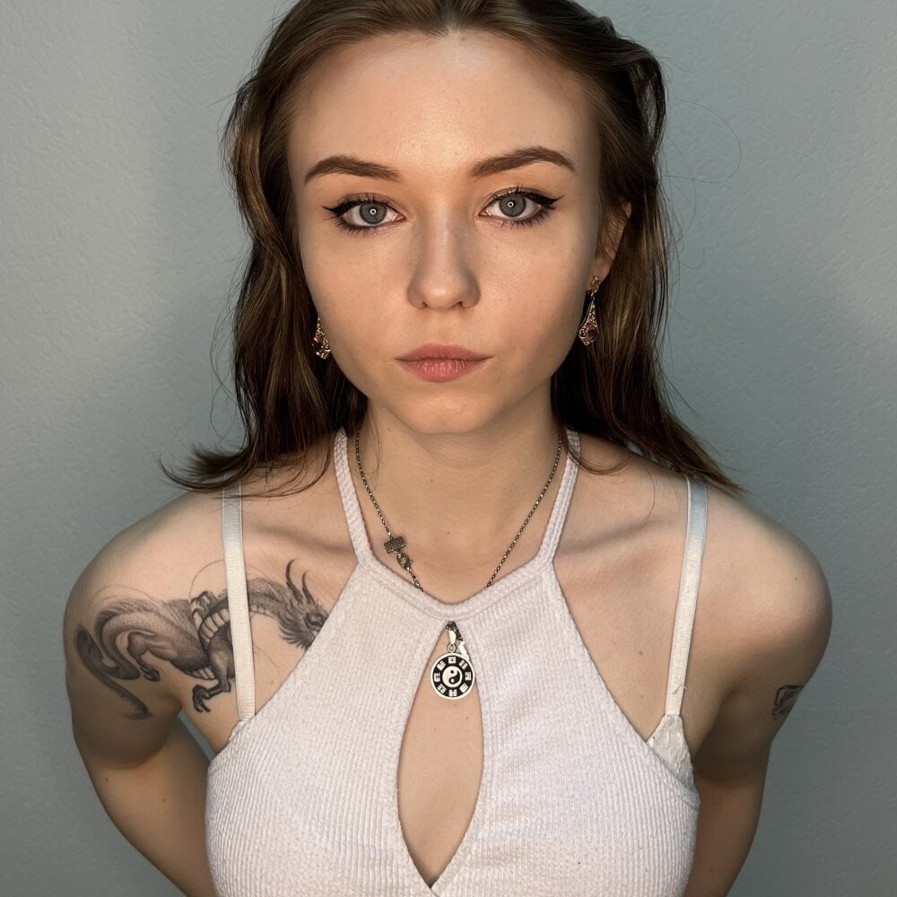LuellaVisalli Chatroom