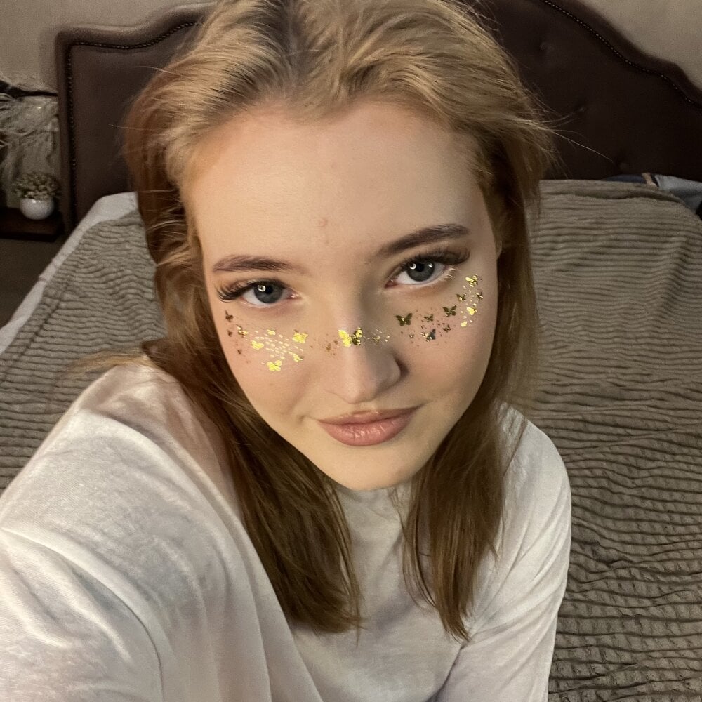 LuminaBelle Chatroom