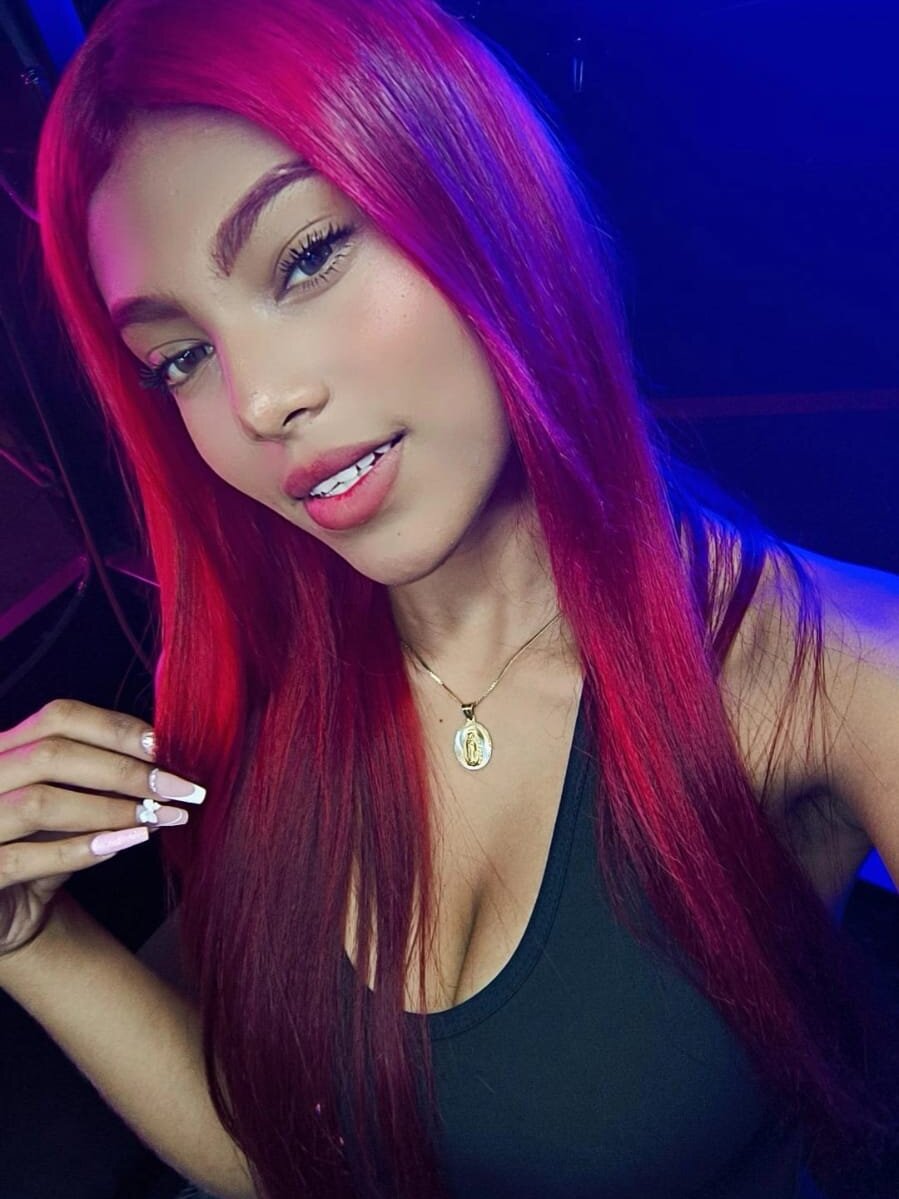Luna_Ember Chatroom