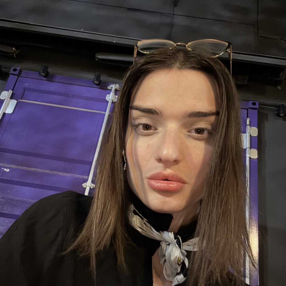 Luna_Samosienko Chatroom
