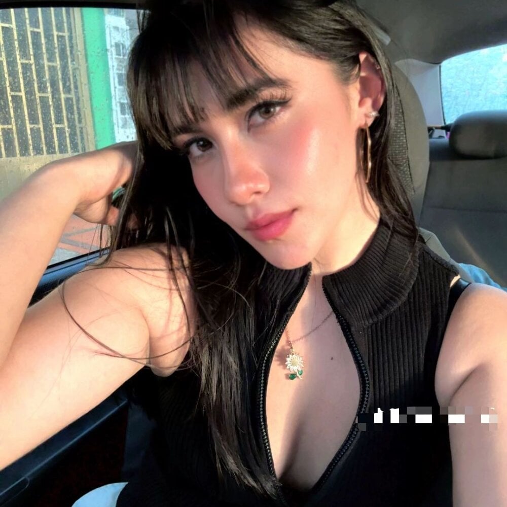 Luna_Staar_ Chatroom