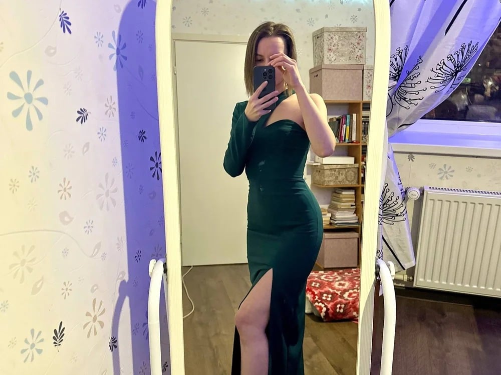 Lunaa_Blue Chatroom