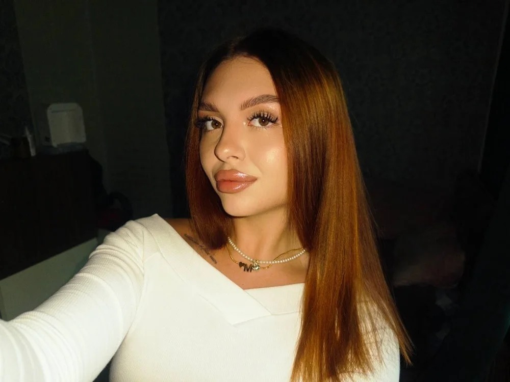 Lunabrunette Chatroom