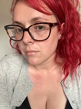 Luscious-Letty Chatroom