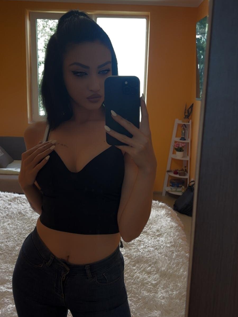 Lussy18 Chatroom