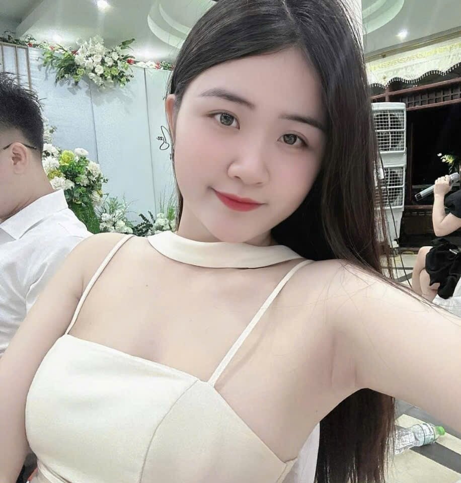 Lyly-246 Chatroom