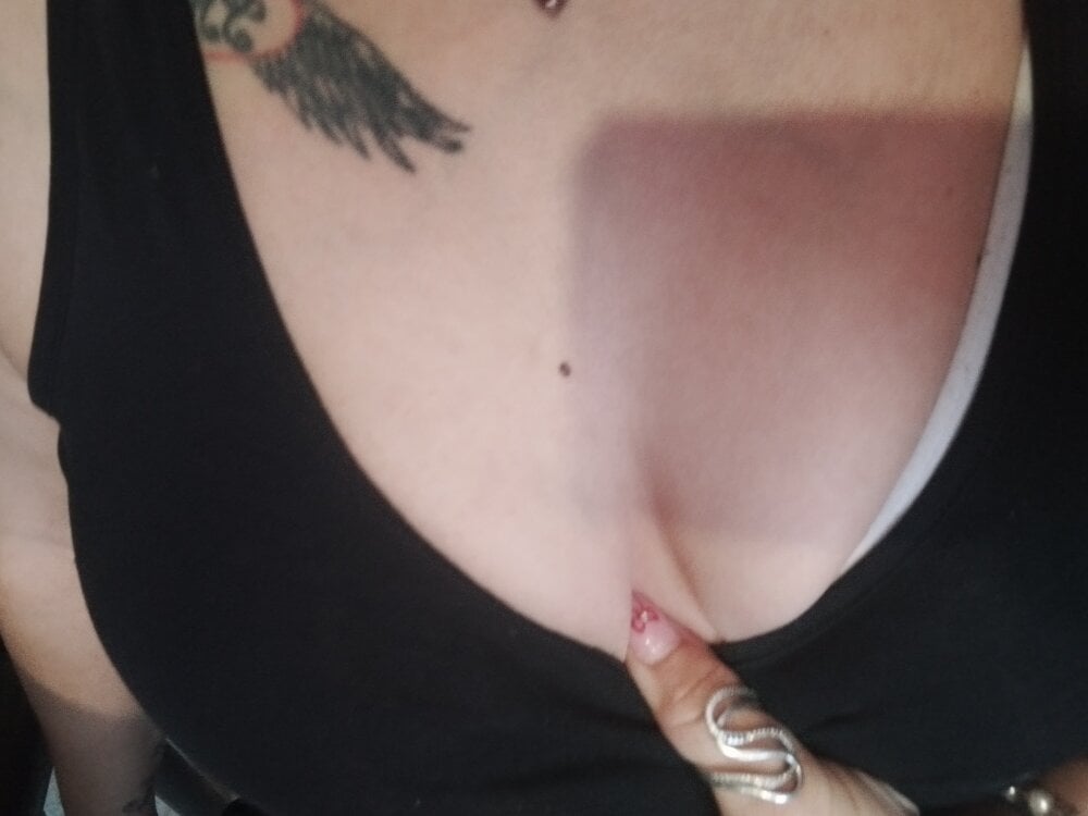 Lylyetcedric Chatroom