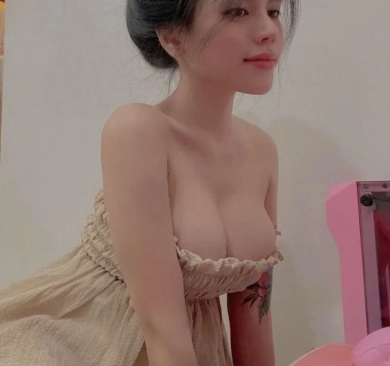 Lyna_wet Chatroom