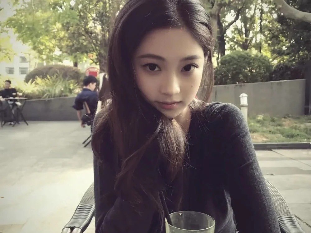 Lynn_33 Chatroom