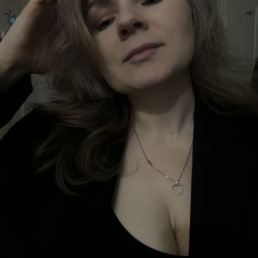 Lyralisse Chatroom